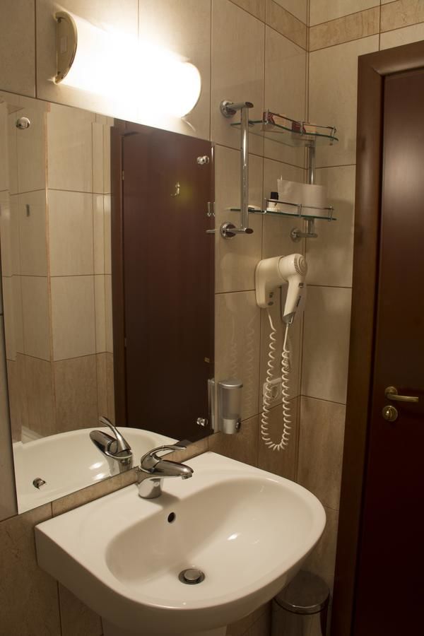 Отель Samaa Hotel Бухарест-29