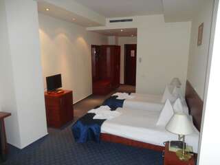 Отель Samaa Hotel Бухарест Стандартный двухместный номер с 2 отдельными кроватями-2